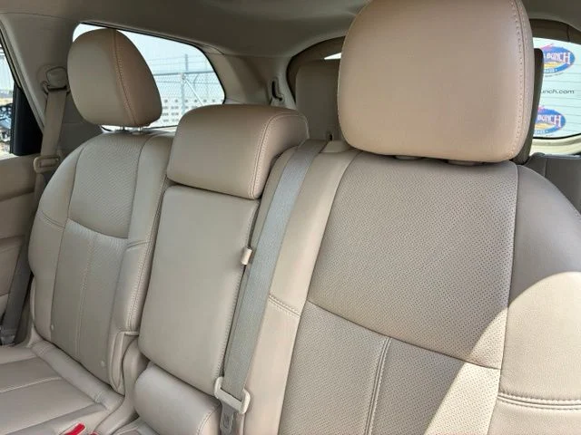 Used 2013 Moonlight White Nissan Platinum image 9