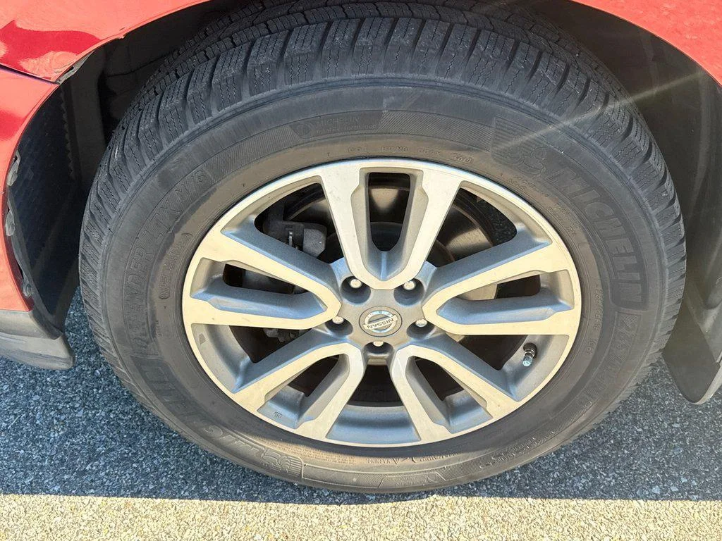 Used 2013 Cayenne Red Nissan 4WD 4dr SV image 8