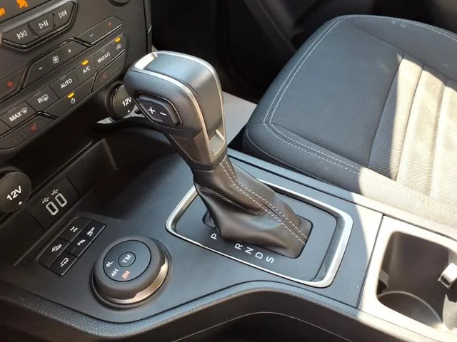Used 2023 Green Ford XLT image 28