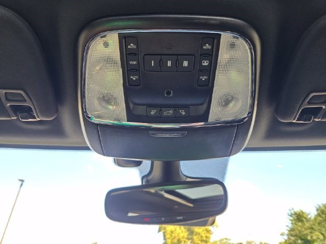 Certified Used 2021 Diamond Black Crystal Pearlcoat Jeep High Altitude image 33