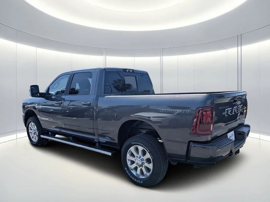 New 2026 Granite Crystal Metallic Clear-Coat Exterior Paint RAM Laramie image 6