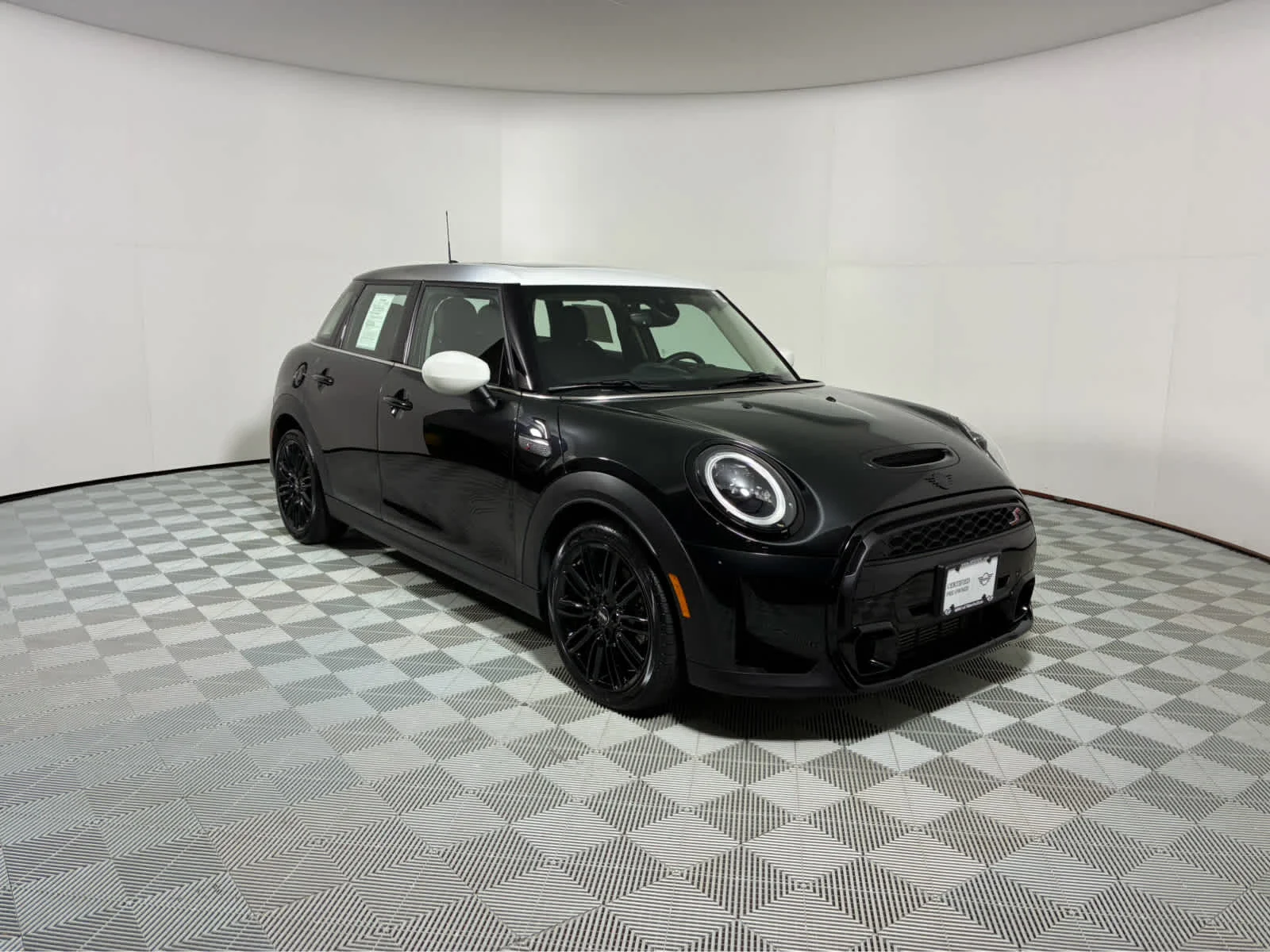 2024 MINI Hardtop 4 Door