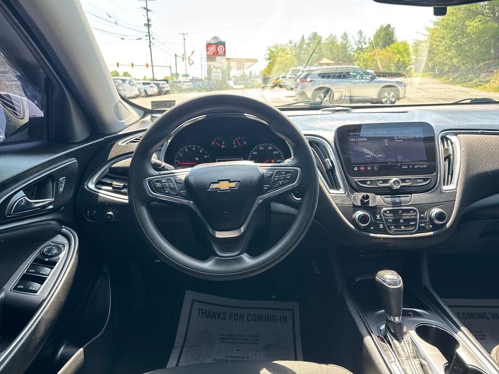 Used 2019 Silver Chevrolet LT image 14