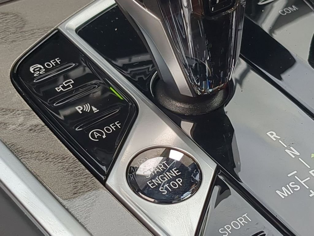 2026 BMW 8 Series 840i - Photo 28