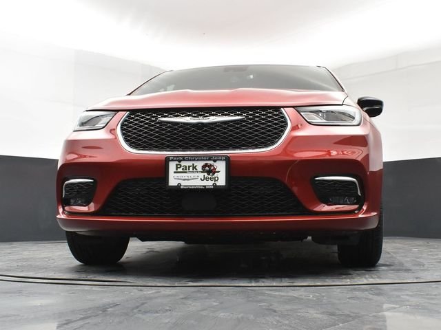 New 2026 Red Hot Pearl-Coat Exterior Paint Chrysler Select image 20