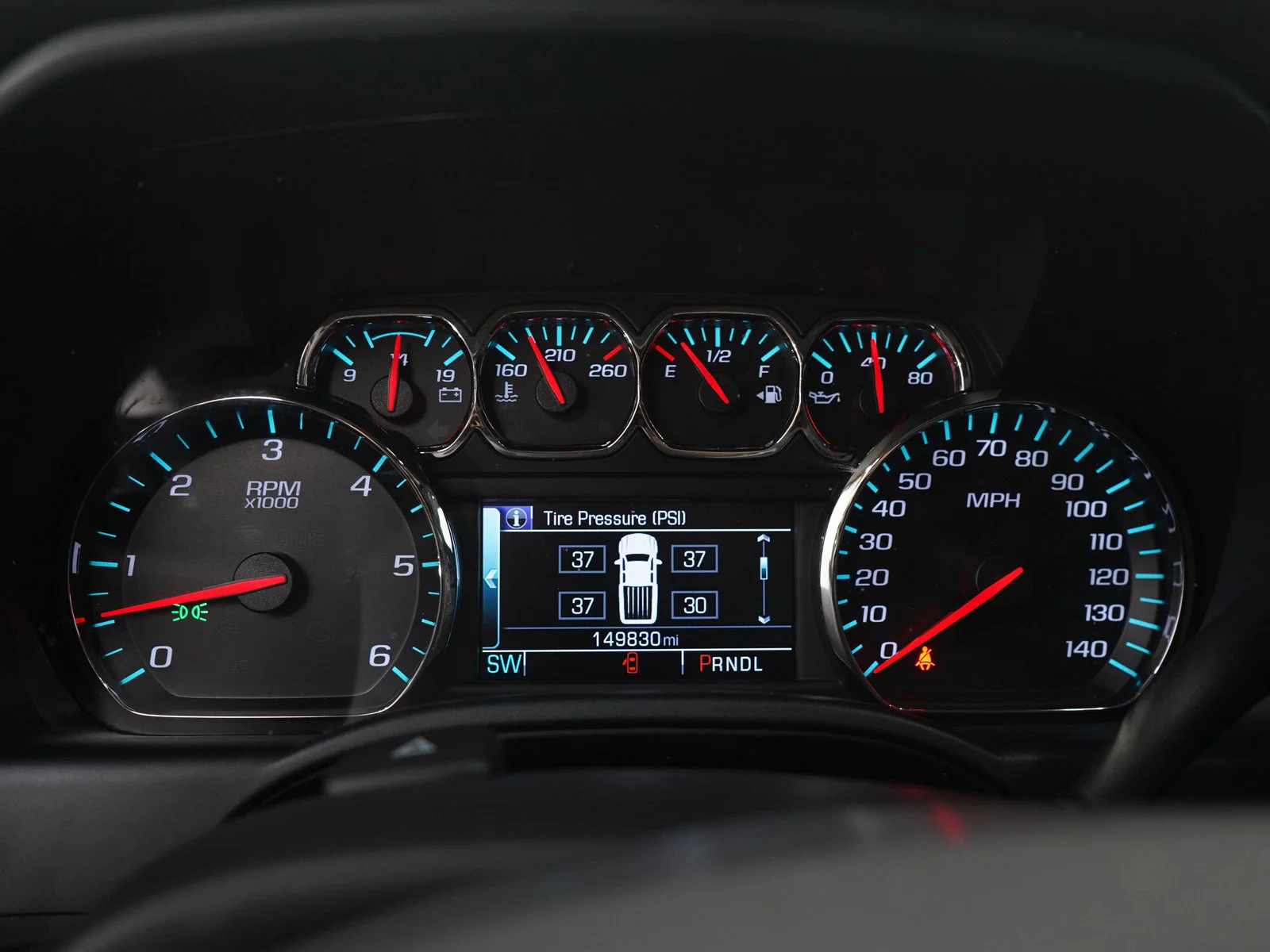 Used 2018 GRAPHITE METALLIC Chevrolet High Country image 29