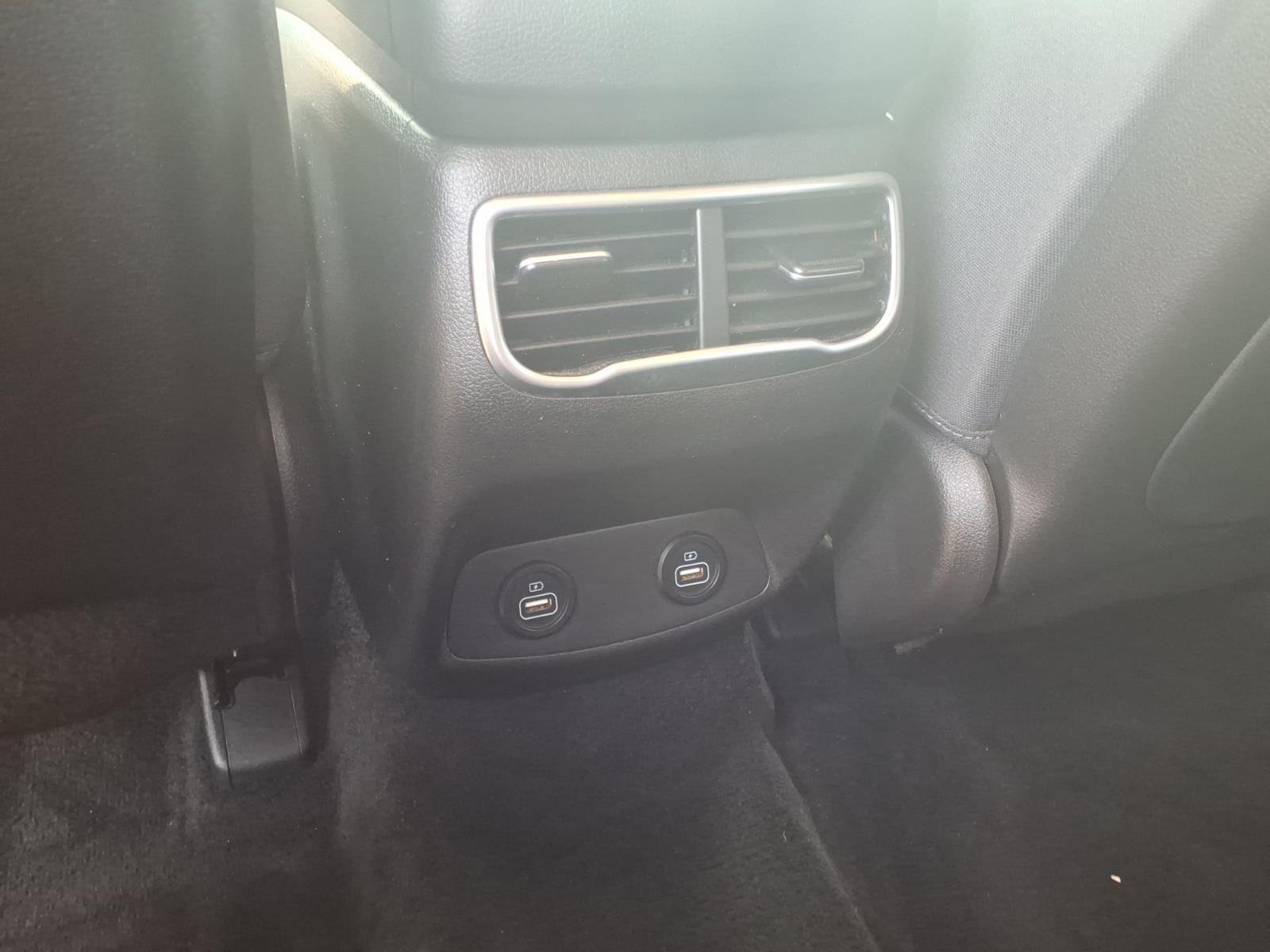 Used 2022 Quartz White Hyundai SEL image 19