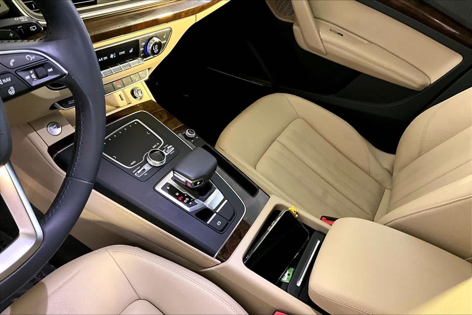 Used 2020 Mythos Black Metallic Audi Premium Plus image 17