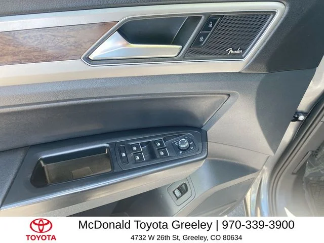 Used 2019 Silver Volkswagen SEL Premium image 13