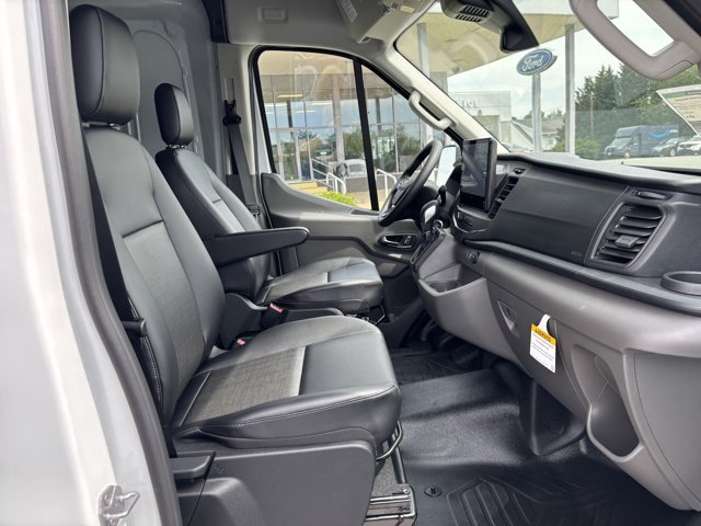 New 2026 Oxford White Ford Cargo Van image 32