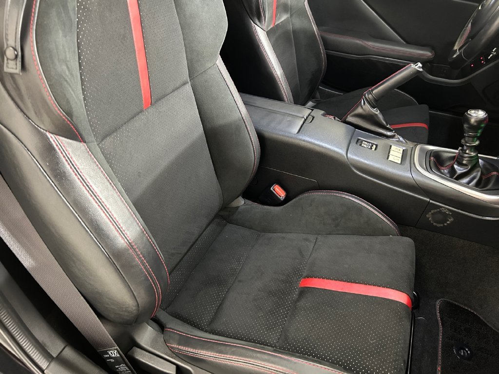 Used 2023 Black Subaru Limited image 14