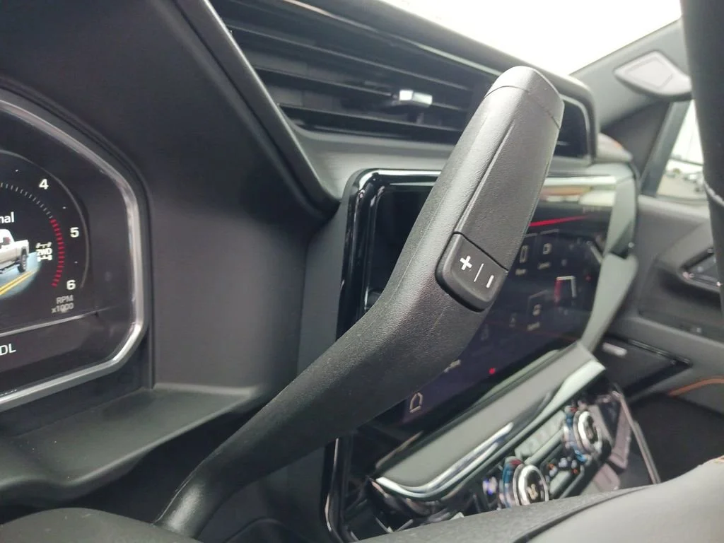 Used 2025 Sterling Metallic GMC AT4 image 36