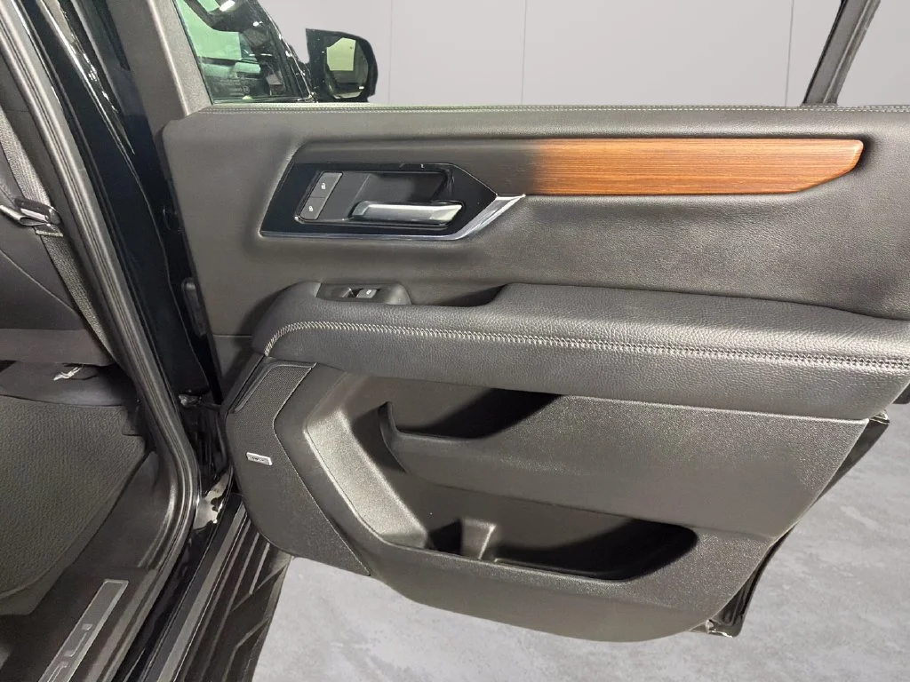 Certified Used 2025 Onyx Black GMC Denali image 37