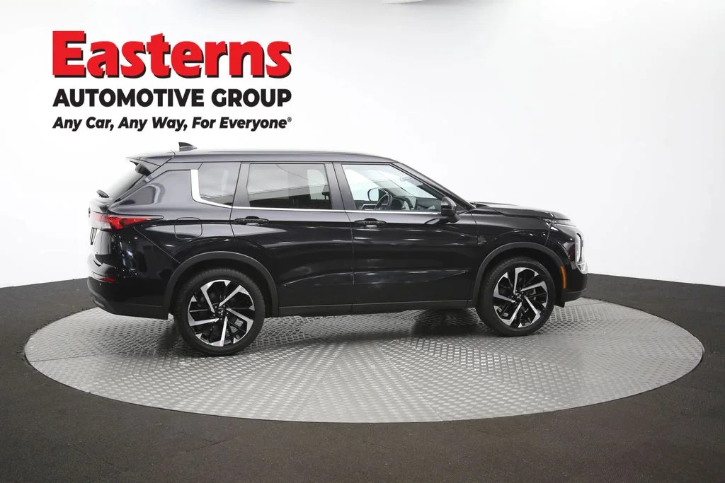 Used 2024 Black Mitsubishi SE image 43