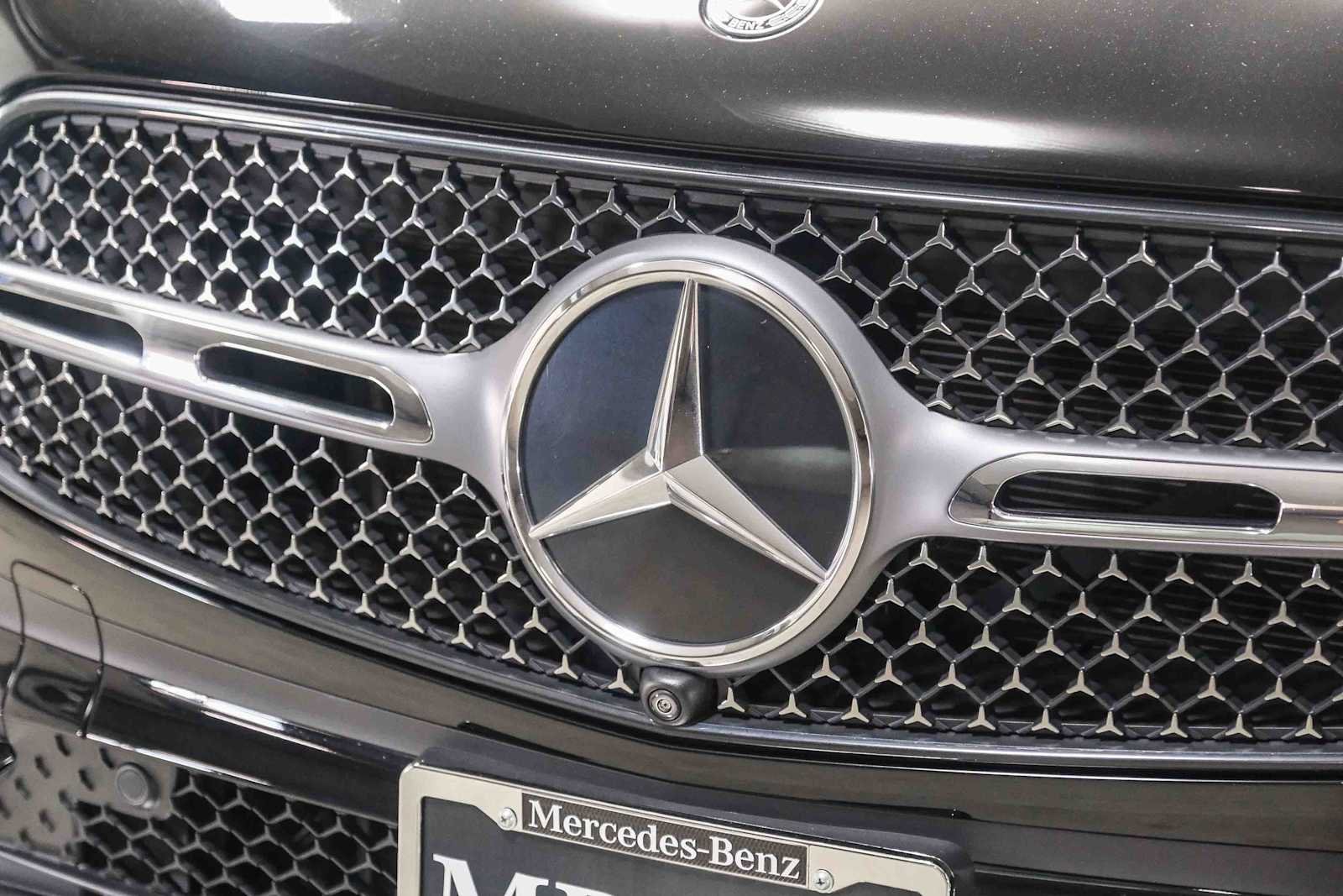 Certified Used 2023 Black Mercedes-Benz GLC 300 image 13