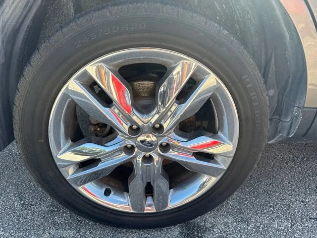 Used 2013 Black Ford SEL image 4