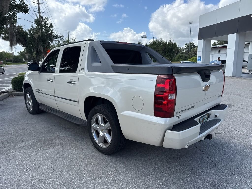 Used 2010 Chevrolet Avalanche LTZ with VIN 3GNNCGE09AG261615 for sale in Gainesville, FL