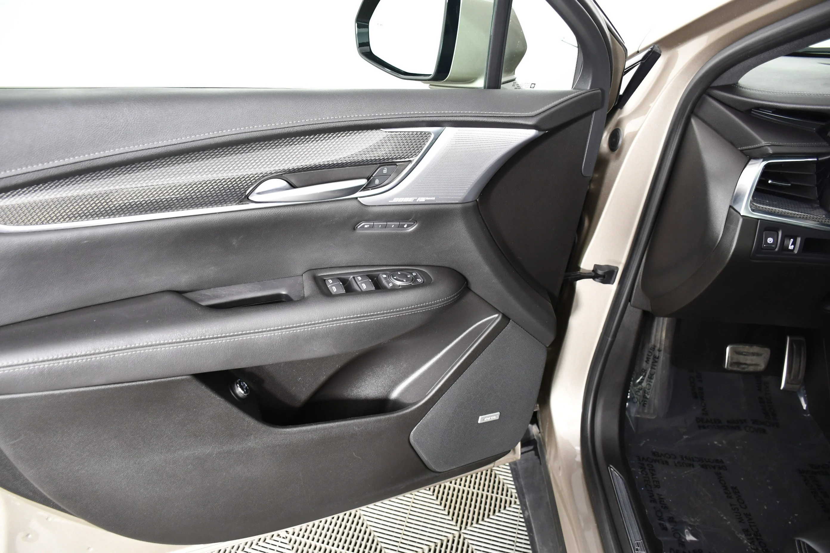 Used 2023 Latte Ea Cadillac AWD Sport image 39
