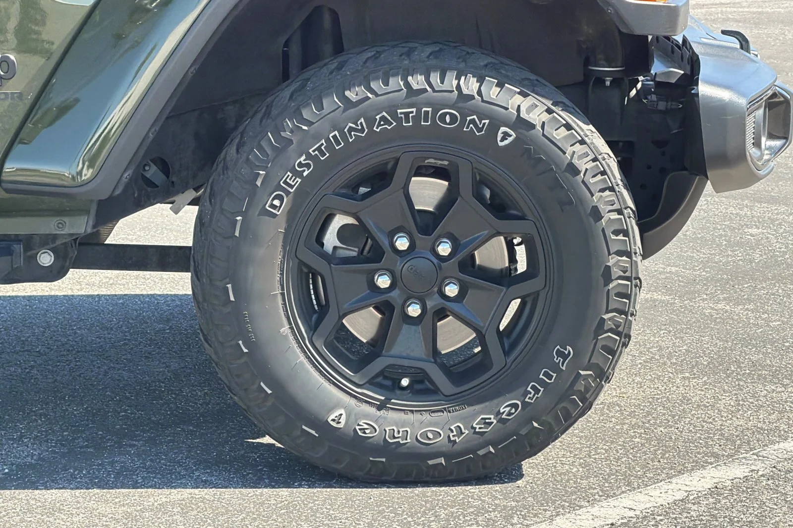 Used 2022 Green Jeep Willys image 37