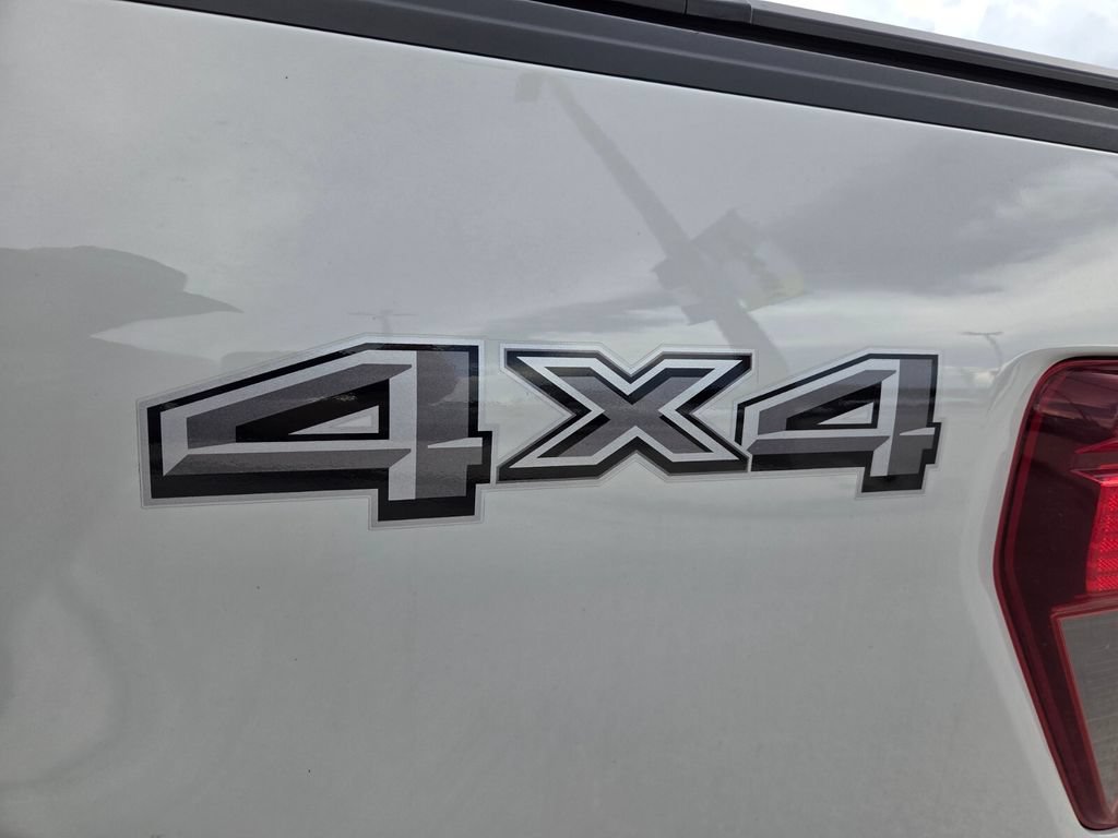 Used 2024 Gray Ford XLT image 6