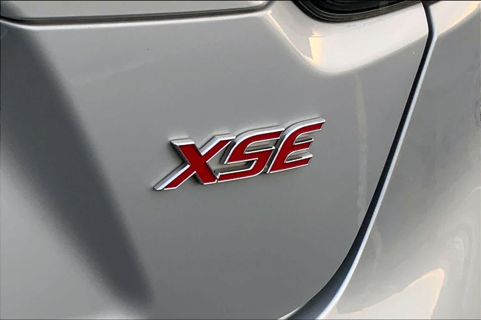 Used 2022 Classic Silver Metallic Toyota XSE image 10