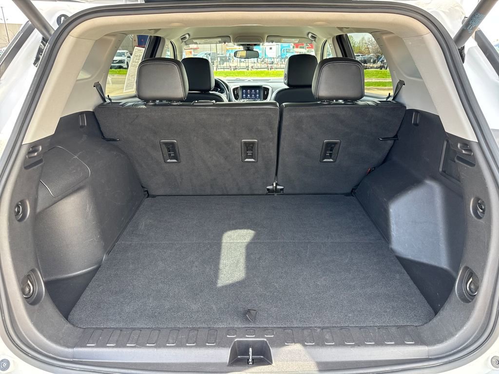 2024 GMC Terrain SLT - Photo 32
