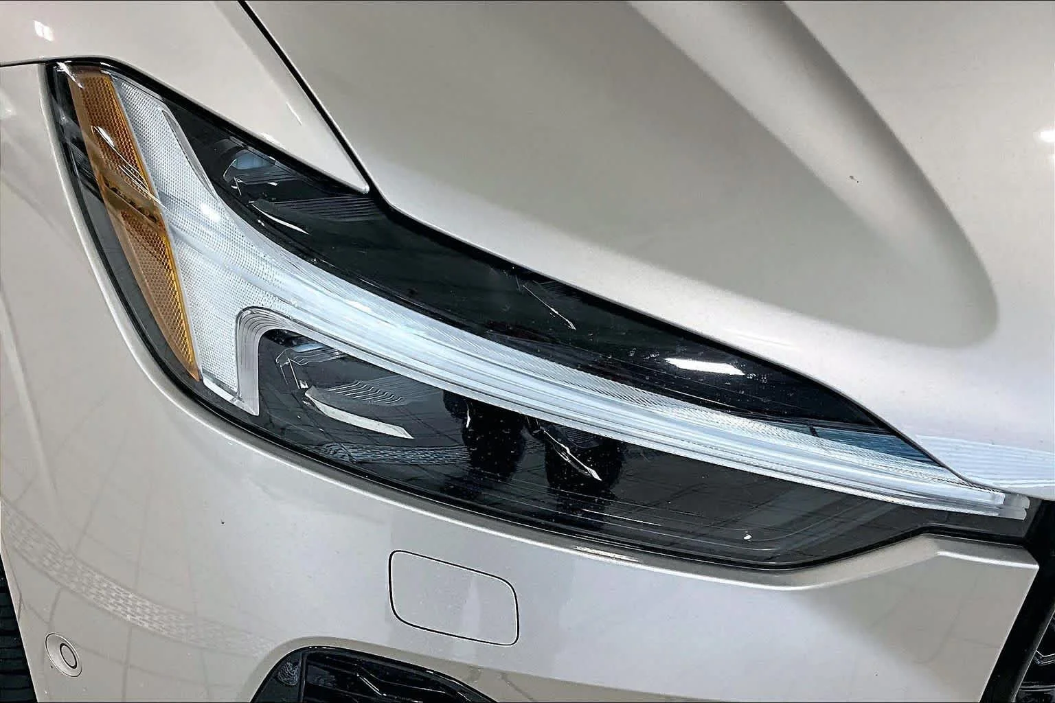 Used 2024 Bright Dusk Metallic Volvo Plus Dark Theme image 26