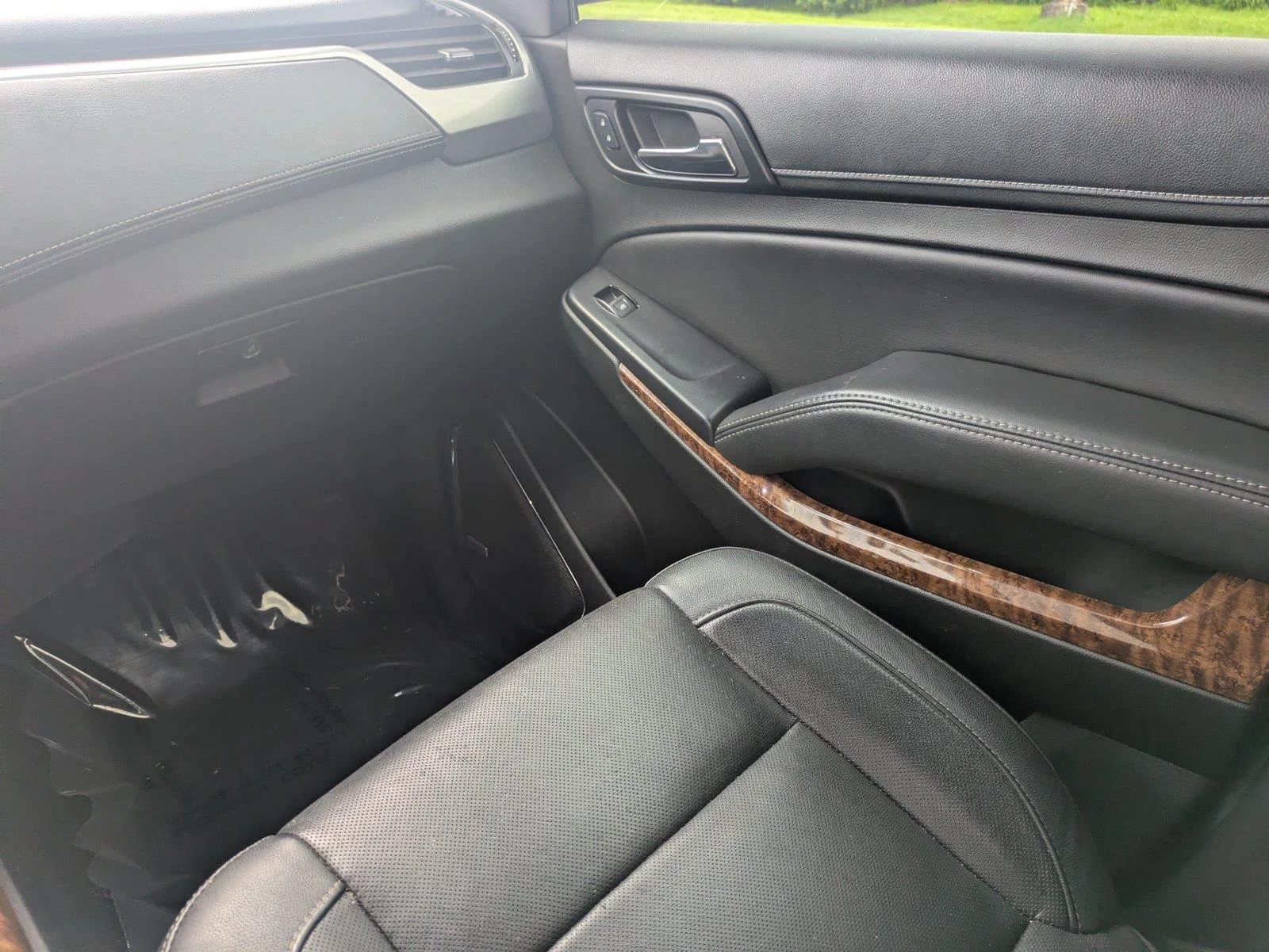 Used 2018 Satin Steel Metallic Chevrolet Premier image 20