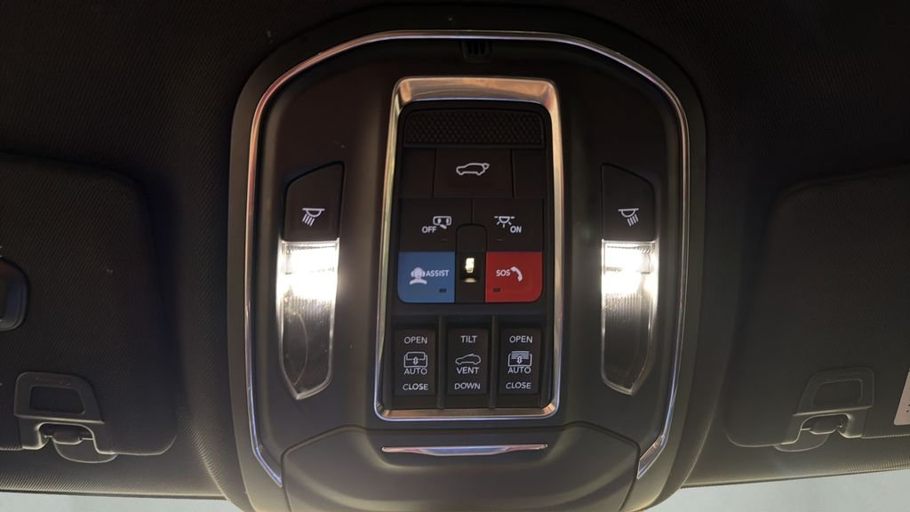 Used 2024 Silver Jeep 4xe image 20