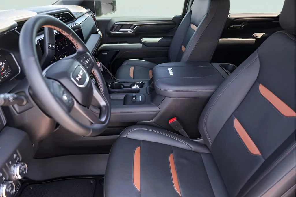 Used 2024 Sterling Metallic GMC AT4 image 12