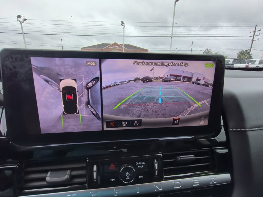 Used 2026 Black Nissan SL image 18