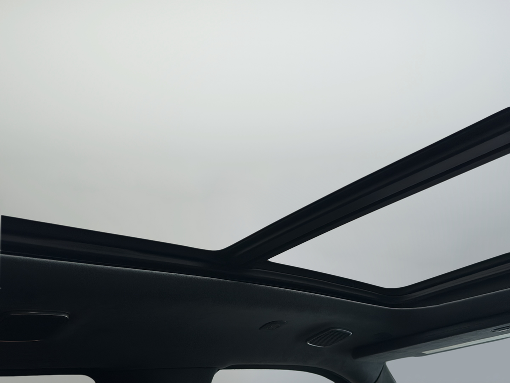 Used 2022 White Jeep Series III image 14