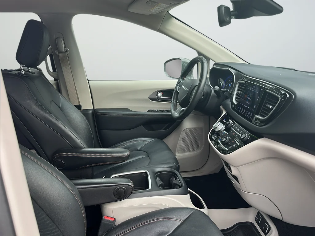 Used 2020 White Chrysler Touring L Plus image 26