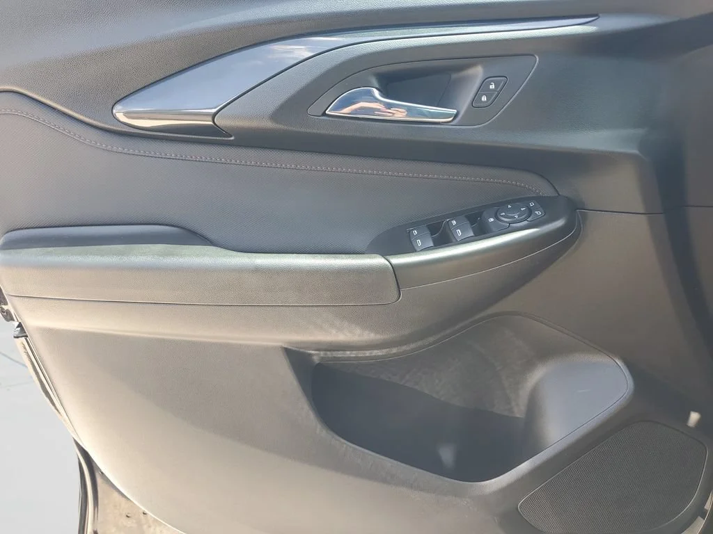 Used 2023 Mosaic Black Metallic Chevrolet RS image 18