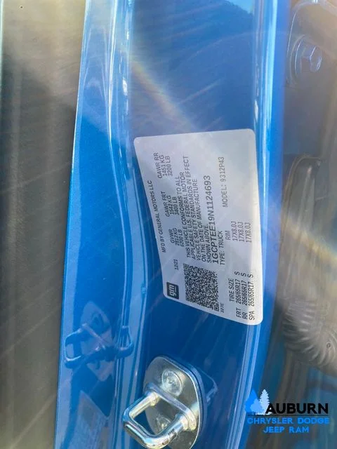 Used 2022 Blue Chevrolet ZR2 image 36