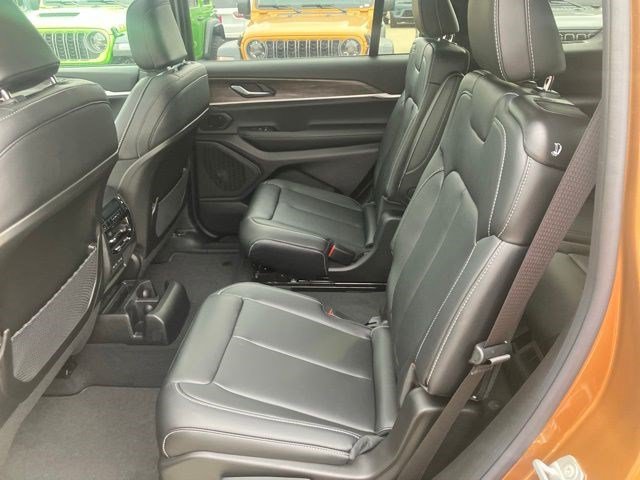 New 2026 Copper Shino Metallic Clear-Coat Exterior Paint Jeep Limited image 21