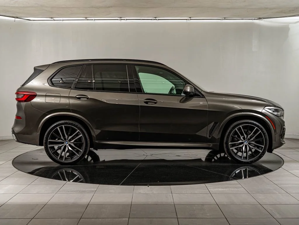 Used 2023 Manhattan Green Metallic BMW xDrive40i image 4