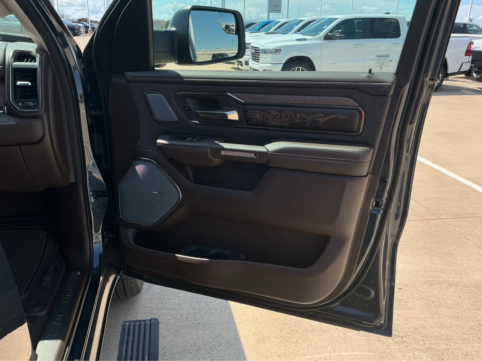 2026 RAM 1500 Limited Longhorn - Photo 25