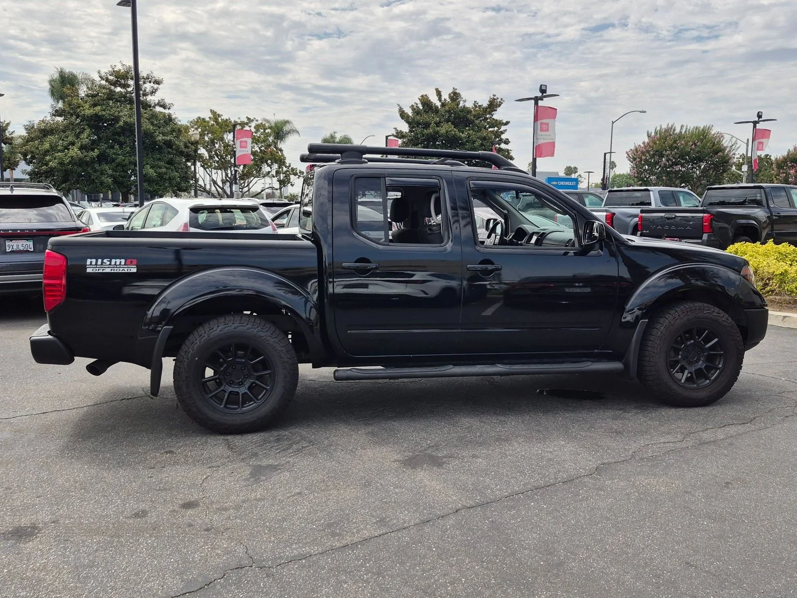 Used 2006 Super Black Nissan Nismo image 4