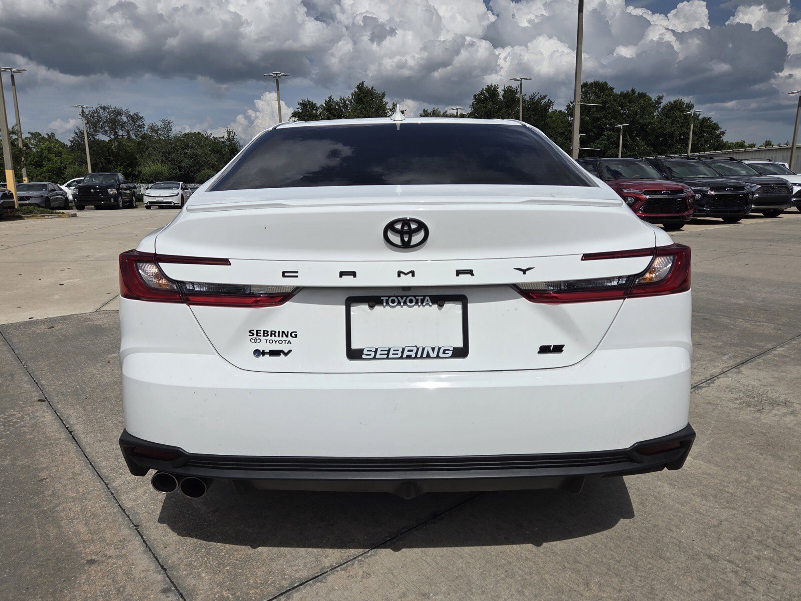 Used 2025 Ice Cap Toyota SE image 7