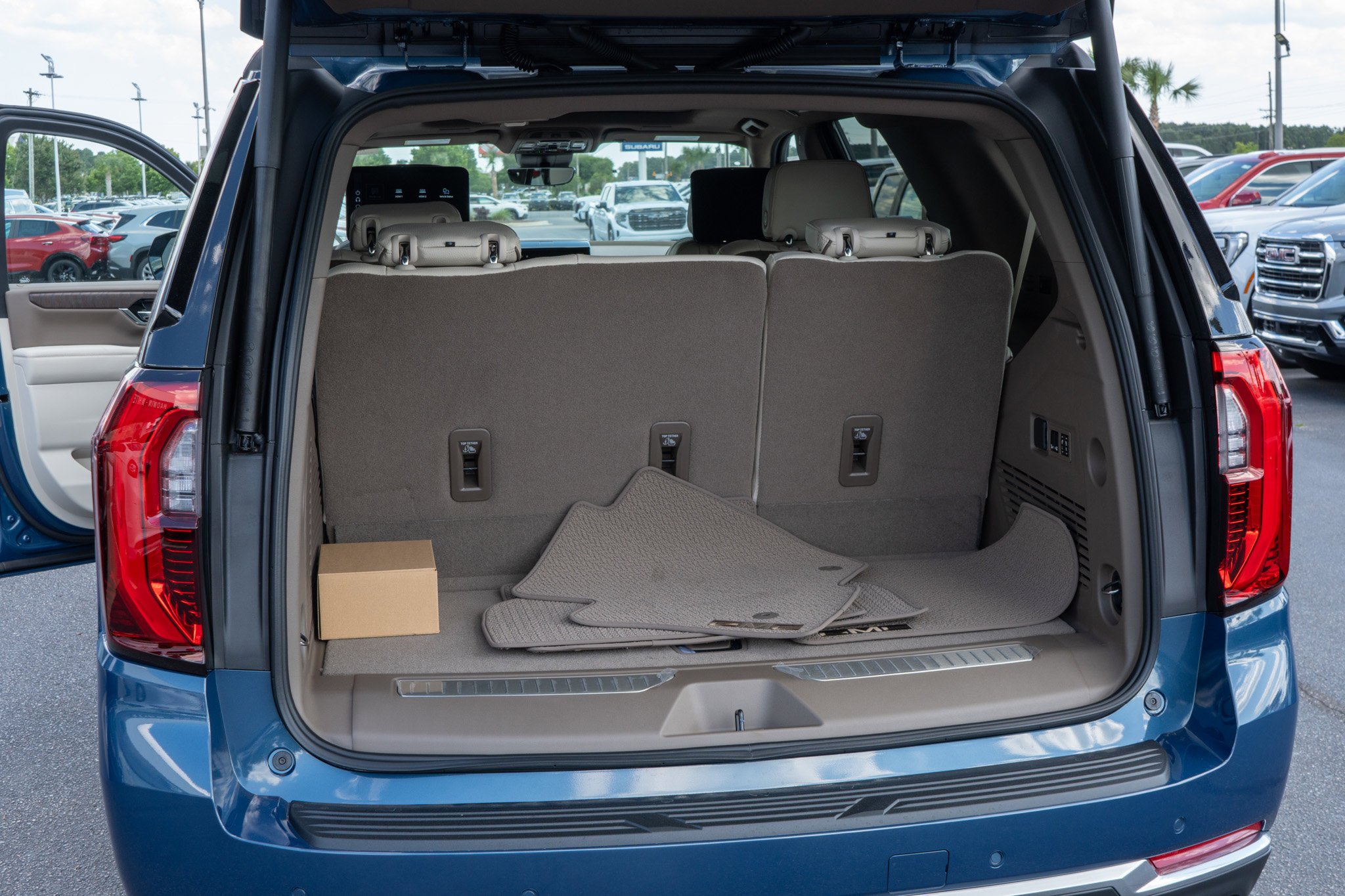 2026 GMC Yukon Denali - Photo 33