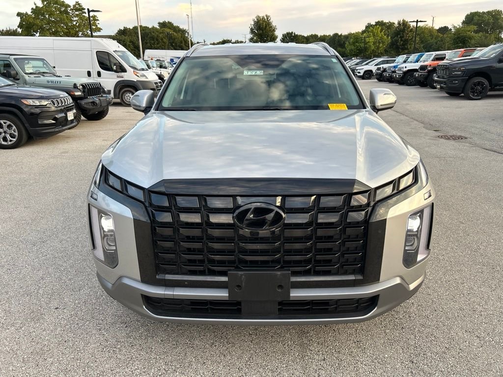 Used 2024 Silver Hyundai SEL image 2
