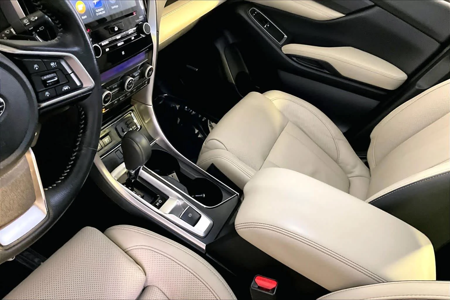 Used 2019 Crystal White Pearl Subaru Limited image 17