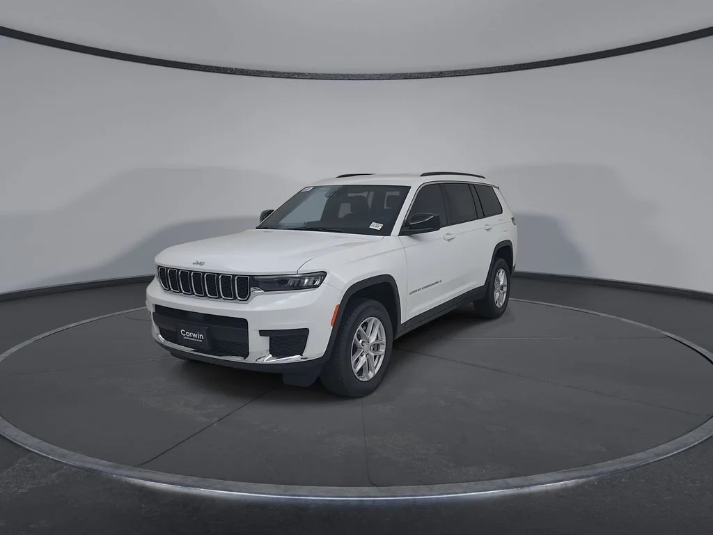 New 2026 Bright White Clear-Coat Exterior Paint Jeep Laredo image 6
