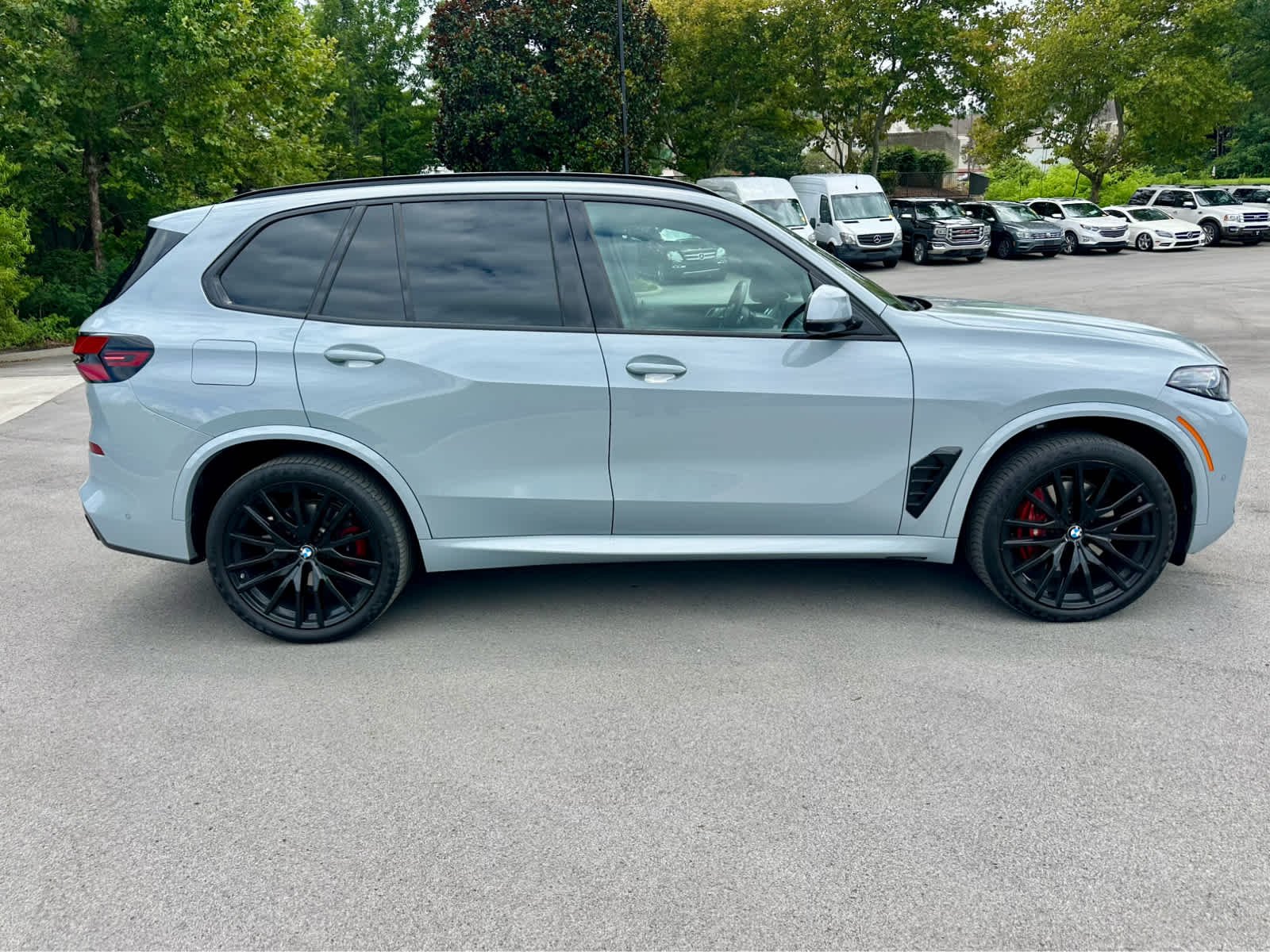 Used 2024 Brooklyn Grey Metallic BMW xDrive40i image 4