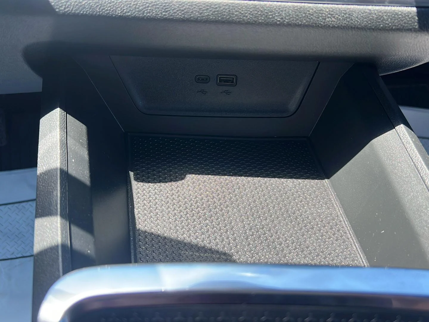 2027 Chevrolet Equinox LT - Photo 24