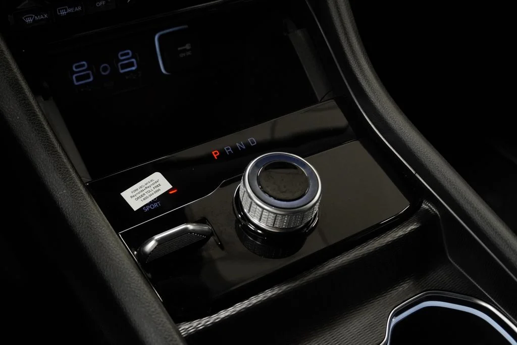 Used 2024 Black Jeep Limited image 37