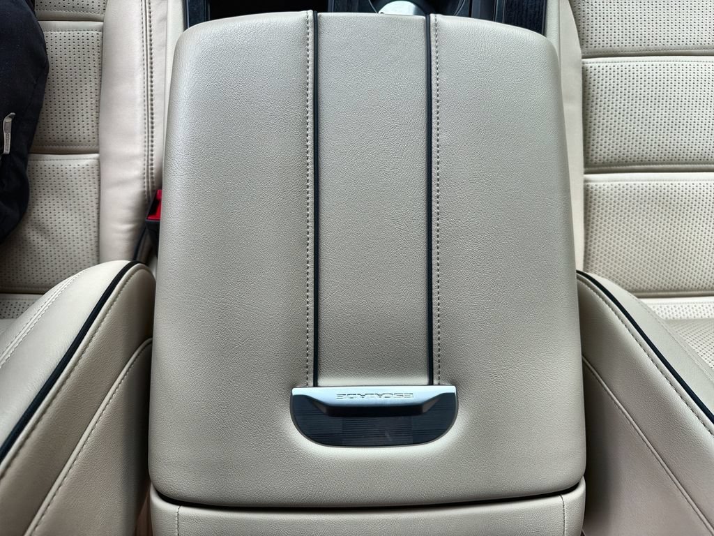 2024 Cadillac Escalade Premium Luxury - Photo 23