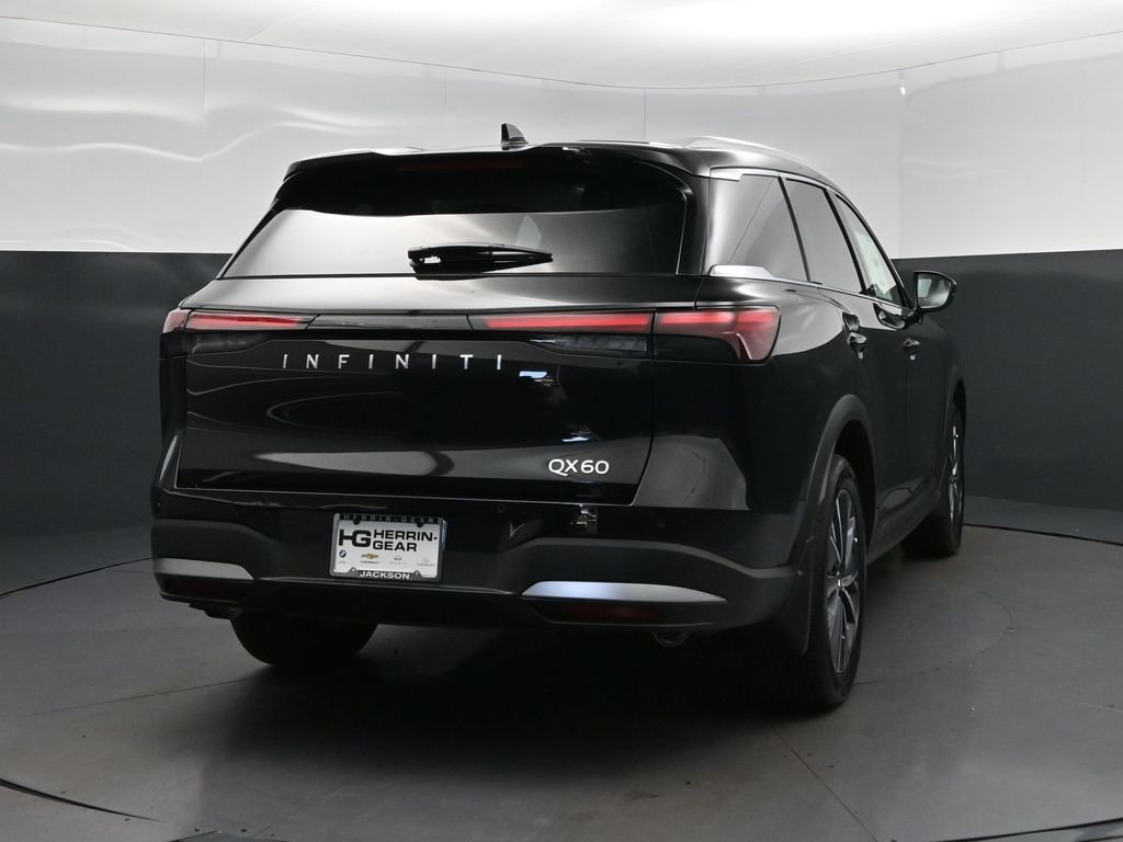 New 2027 MINERAL BLACK INFINITI Luxe FWD image 7