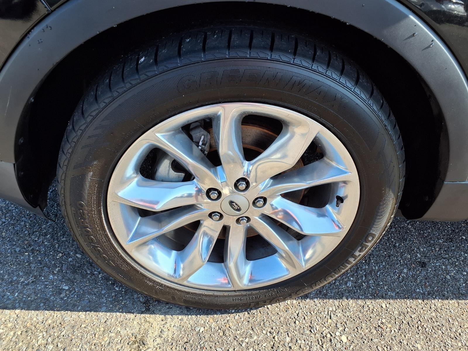 Used 2015 White Platinum Metallic Tri-Coat Ford XLT image 12